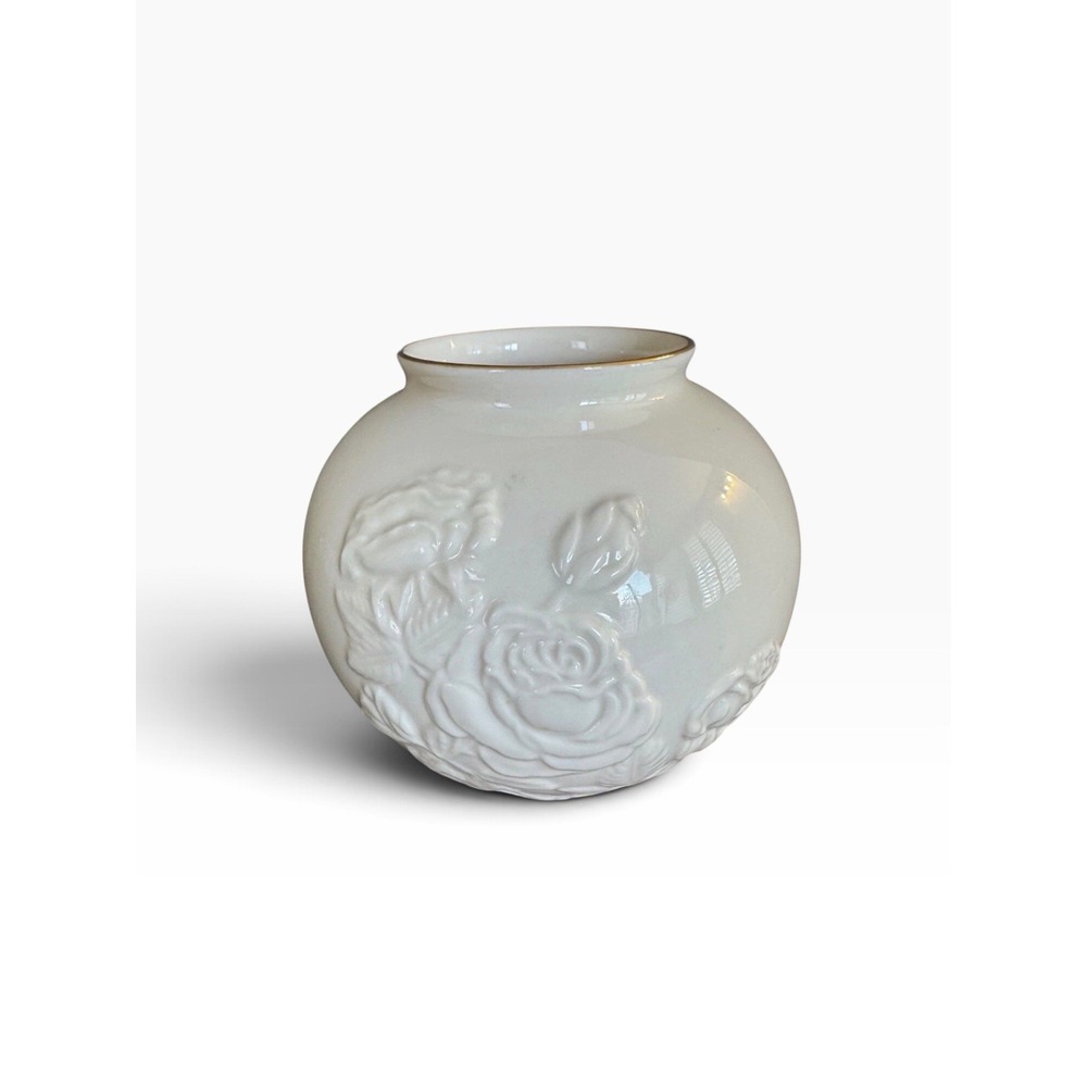 Lenox Limited Edition 1995 Forever Roses Embossed And Gold Trimmed Vase